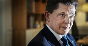 Dramat kan börja – talmannen i möten med partiledarna