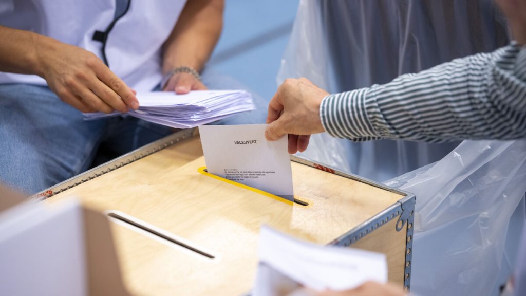 Hälften av valincidenterna som anmälts till myndigheten rör valsedlar.