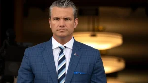 Representanthuset väntas rösta om riksrättsåtal mot försvarsminister Pete Hegseth.
