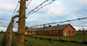 Klagade på smoothie – Auschwitz-turist väcker vrede