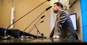 Småpartier på högersidan nästan lika stora som blockskillnaden