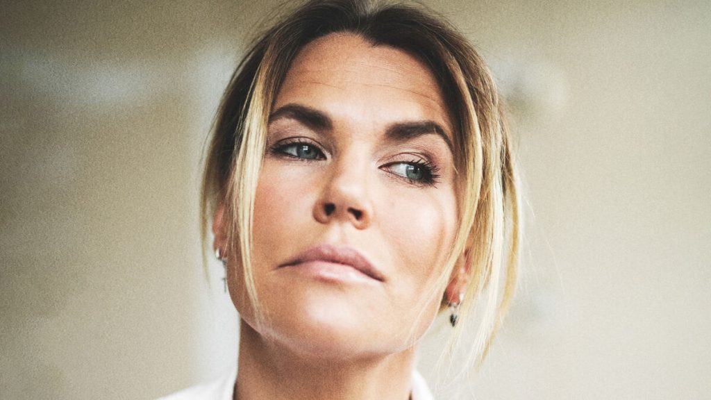Mia Skäringer: Jag är min egen Judas i nya soloföreställningen