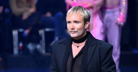 Edvin Törnblom musikaldebuterar i hyllad ”Titanic”-parodi: ”Ett självmordsuppdrag”