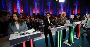 Signalen till partiledarna inför mötet: ”Ge er inte in i det”