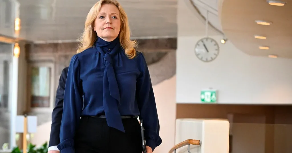 Tomas Ramberg: Thand Ringqvist får själv gräva mittens grav