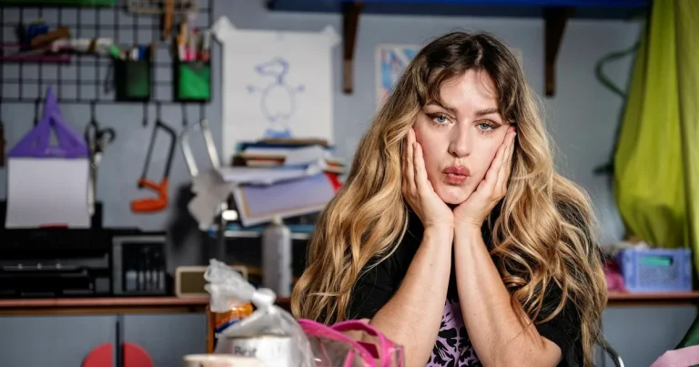 Matilda Källén: Jag vill stanna längre i Moa Romanovas spökstad