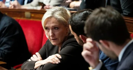 Experter: Le Pen gynnas av våldsamma upploppen