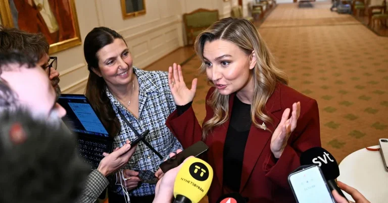 Ebba Busch: S bör överväga att släppa fram Kristersson