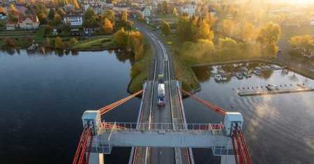 Gångtrafik släpps på Strömsundsbron i morgon – bilar får vänta
