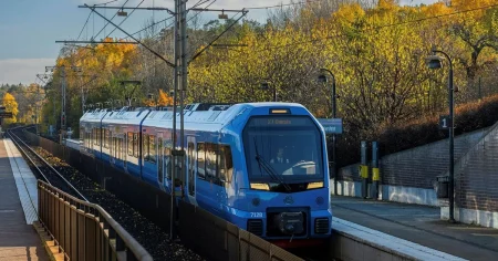 Kostnaden för nya tåg till Roslagsbanan ökar med 900 miljoner