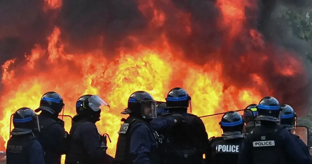 Franska protesterna utnyttjas politiskt – här är falska bilderna som sprids
