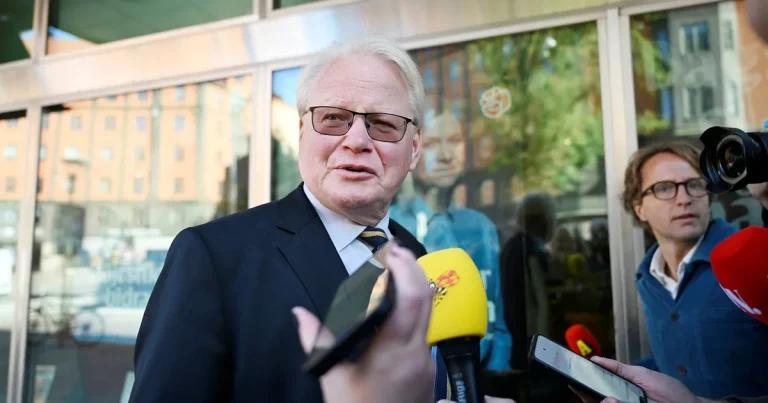 Oscar Jonsson: Hultqvist vill ha ett regemente till – det gör inte Sverige säkrare