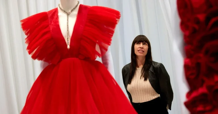 H&M:s designsamarbeten ställs ut på Sven-Harrys konstmuseum