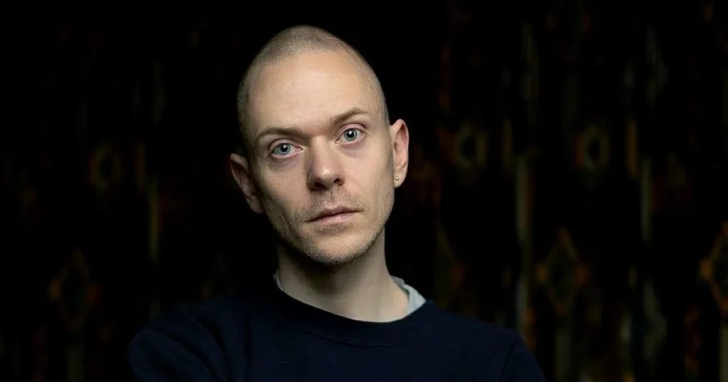 Han har skrivit en brutal och ärlig skildring från Oslos baksida