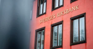 Nu väntas första räntehöjningen – ”tuffare tider”