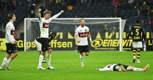 Elva mål i andra halvlek när BP slog AIK