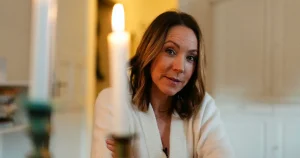 Psykologen Anna Bennich hoppar av ”Gift vid första ögonkastet”