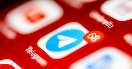 Unga luras till våldsamma nätverk online – så kan barn skyddas