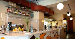 Levi bistro: Kvarterskrog som inte krånglar till det – på gott och ont