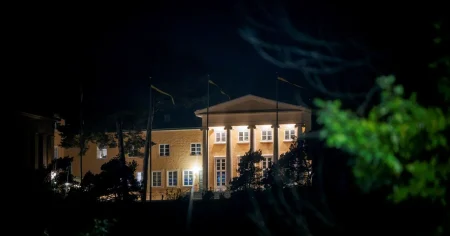 Anna Hedenmo: Hyckleri när journalisterna låtsas bry sig om internatskolans barn