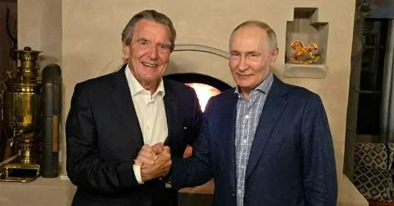 Schröders firande av Putin i Moskva väcker tysk ilska
