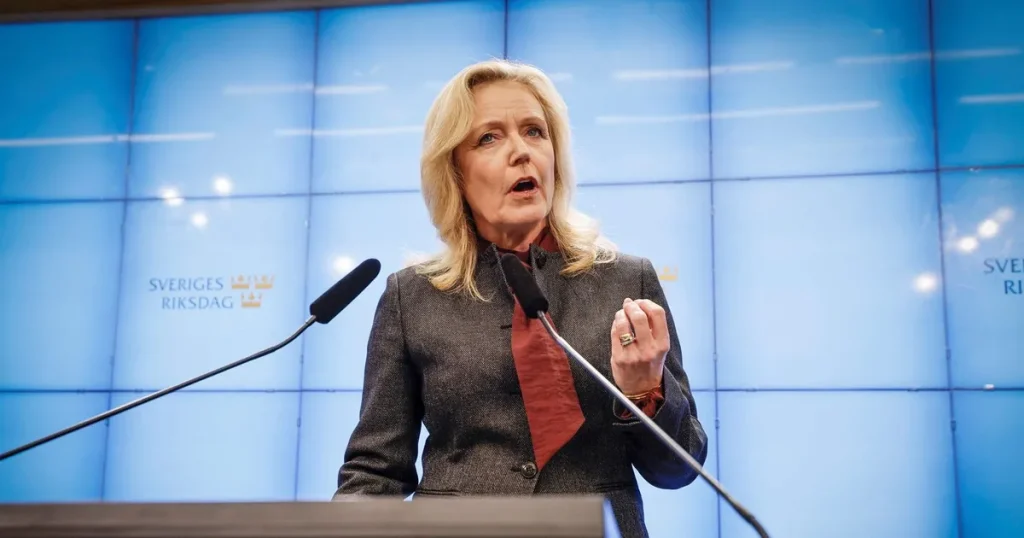 C-ledaren: ”Ingen majoritet för en mittenregering”