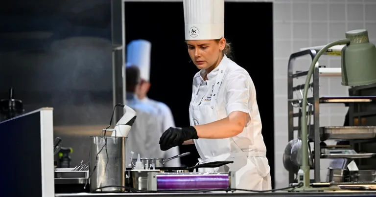 Evelina Änggren är Årets kock – debutanten vann med tryffelhollandaise
