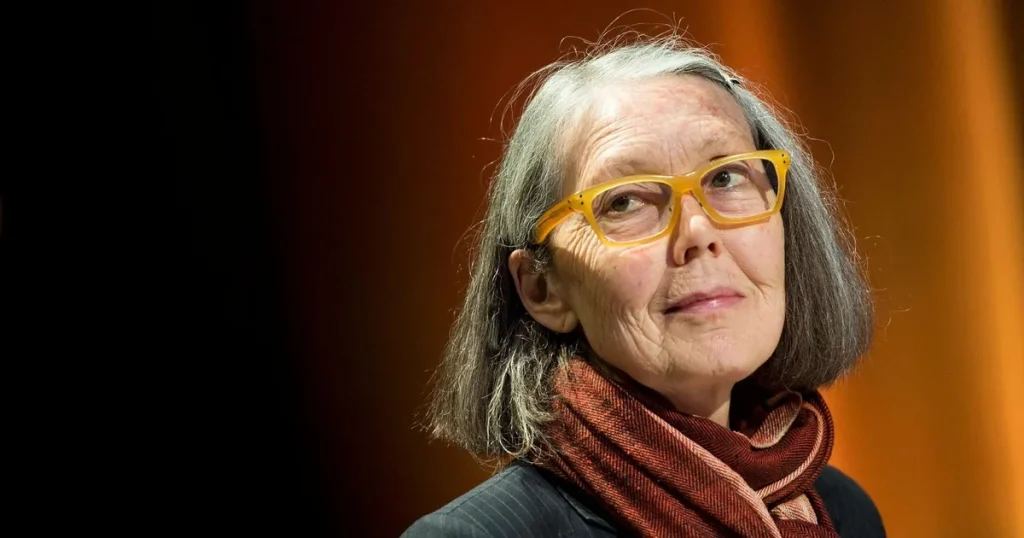 Nobelöversättaren: ”Carson bedriver en sorts performancekonst på boksidan”